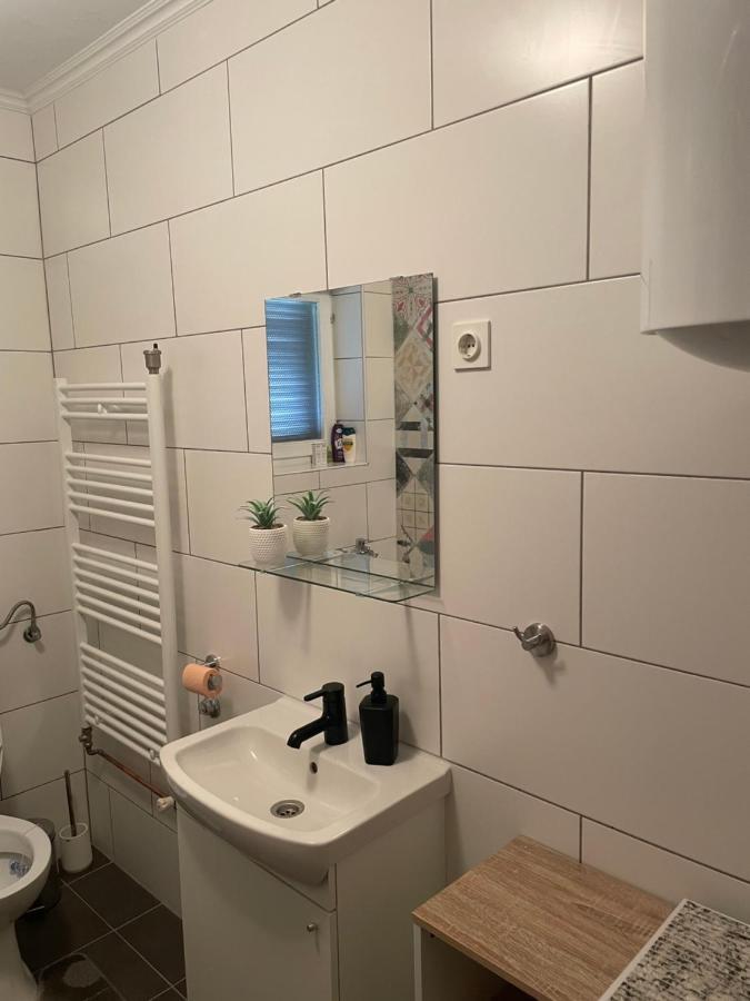 Apartment Kuca Za Odmor Ema