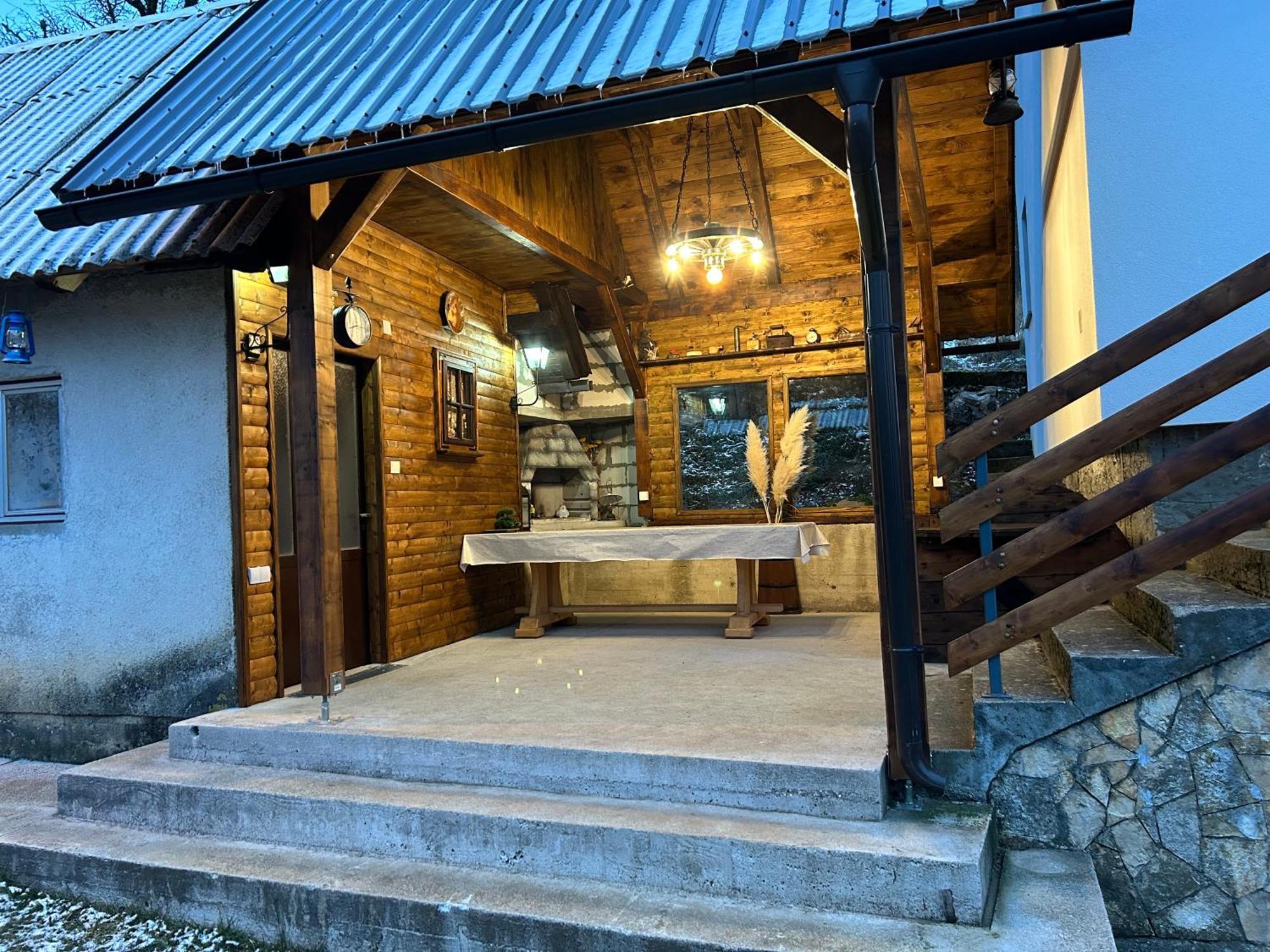 Kuca Za Odmor Ema Apartment *